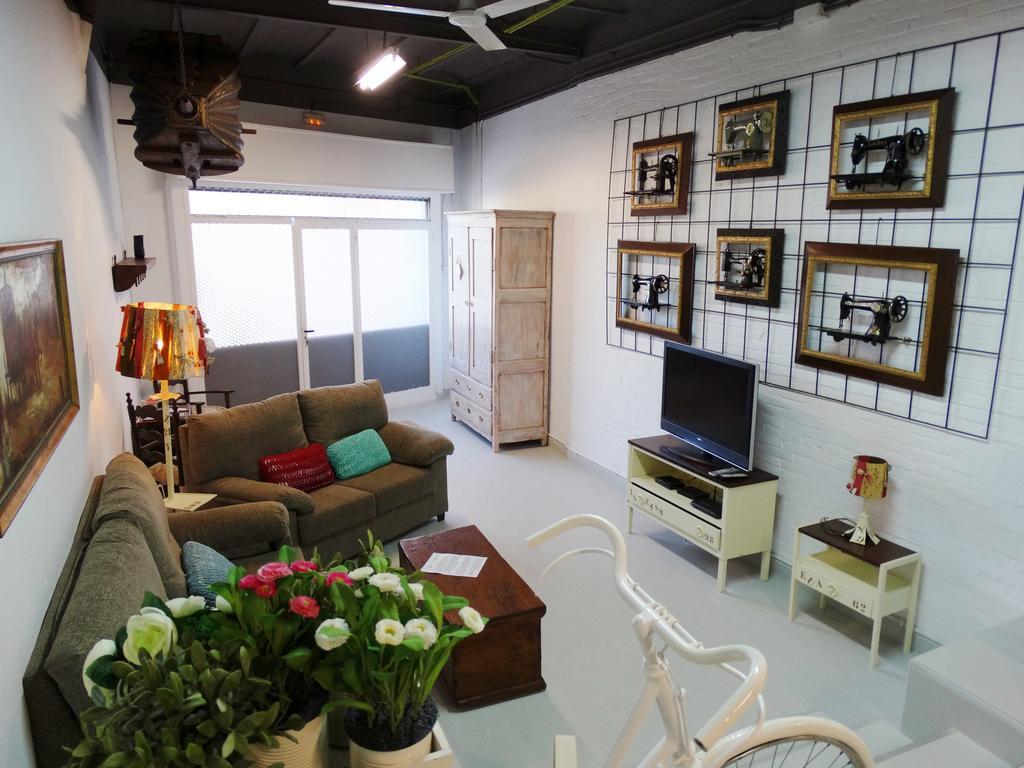 Can Barraca Loft Figueres フィゲラス 部屋 写真